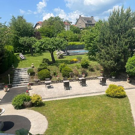 ホテル Logis La Thomasse オーリヤック エクステリア 写真