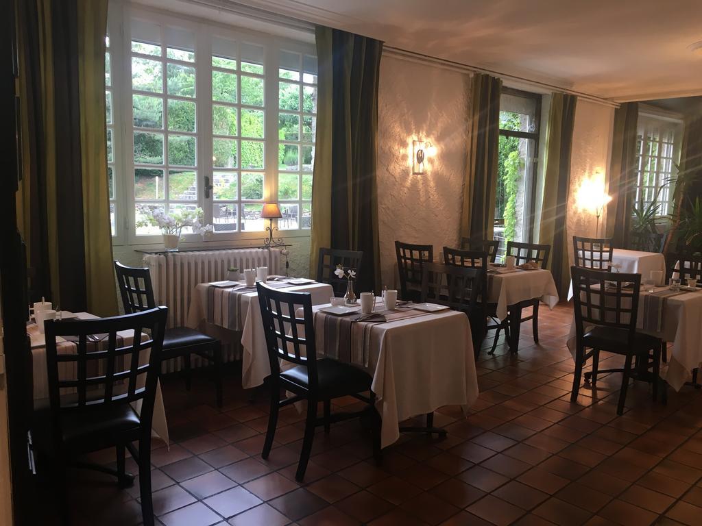 ホテル Logis La Thomasse オーリヤック エクステリア 写真